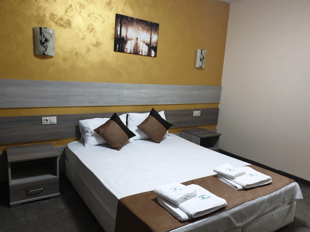 Hotel чинар 2*